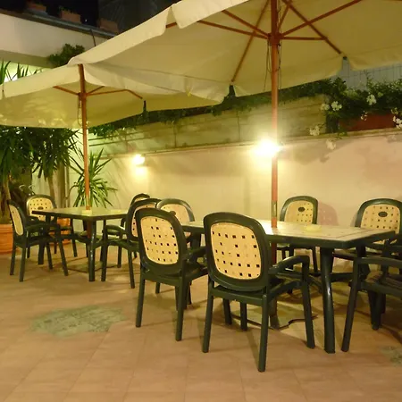 Otel Prestige 3*